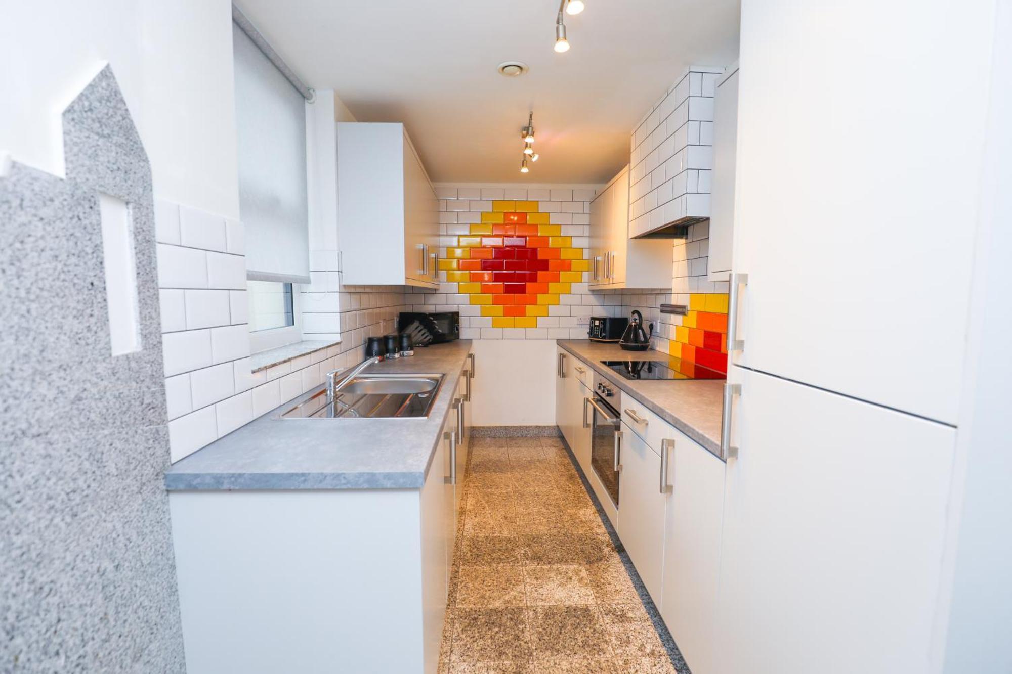 Anfield Luxe Retreat - Stylish Stay With Parking - Steps From Stadium - Short Drive To City Centre Ливърпул Екстериор снимка